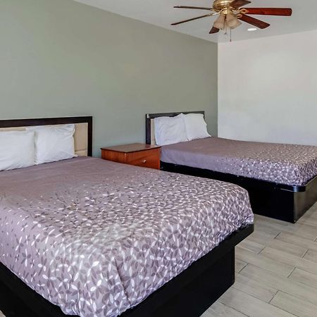 Americas Best Value Inn San Antonio Downtown Riverwalk ภายนอก รูปภาพ
