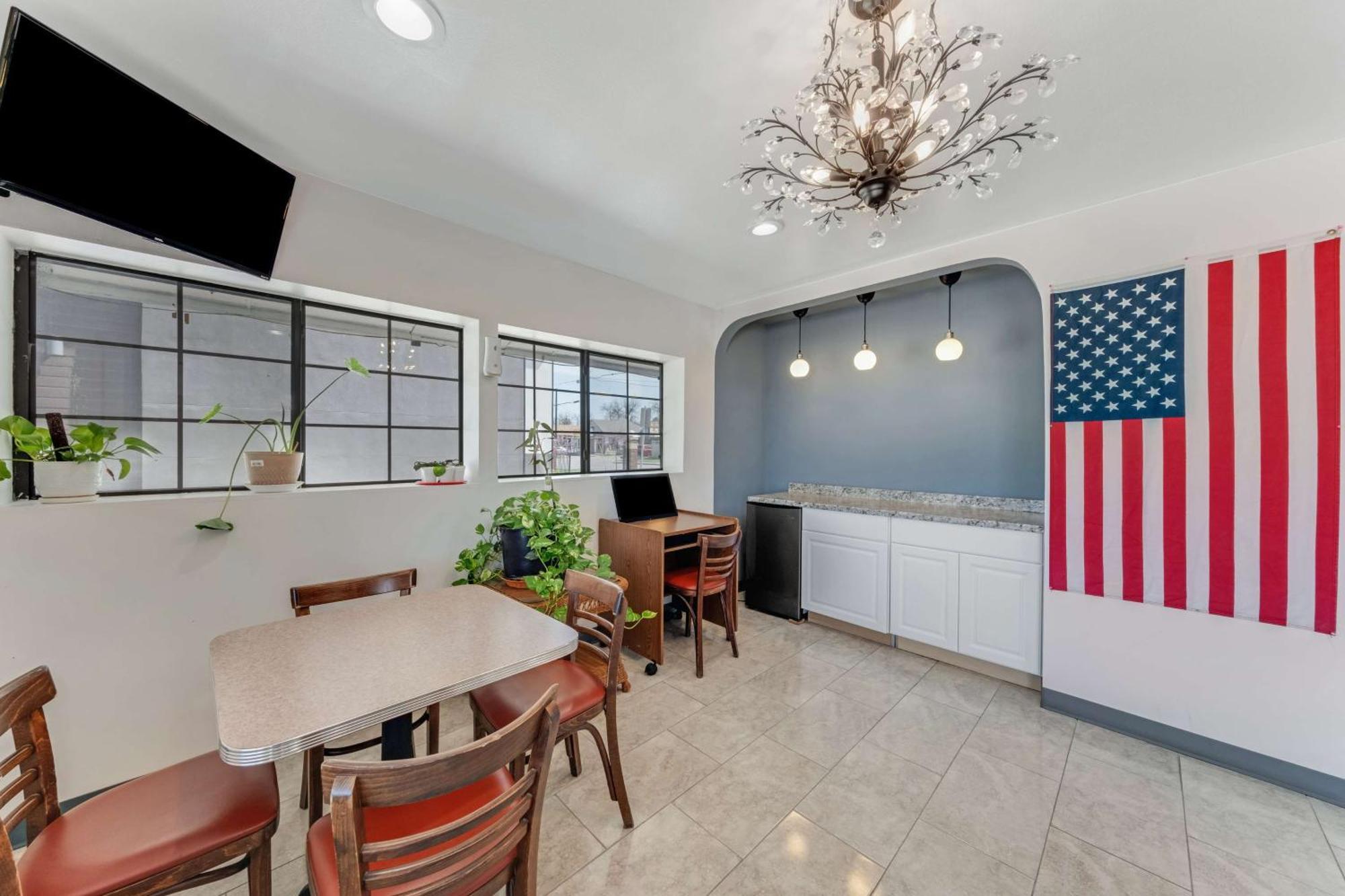 Americas Best Value Inn San Antonio Downtown Riverwalk ภายนอก รูปภาพ