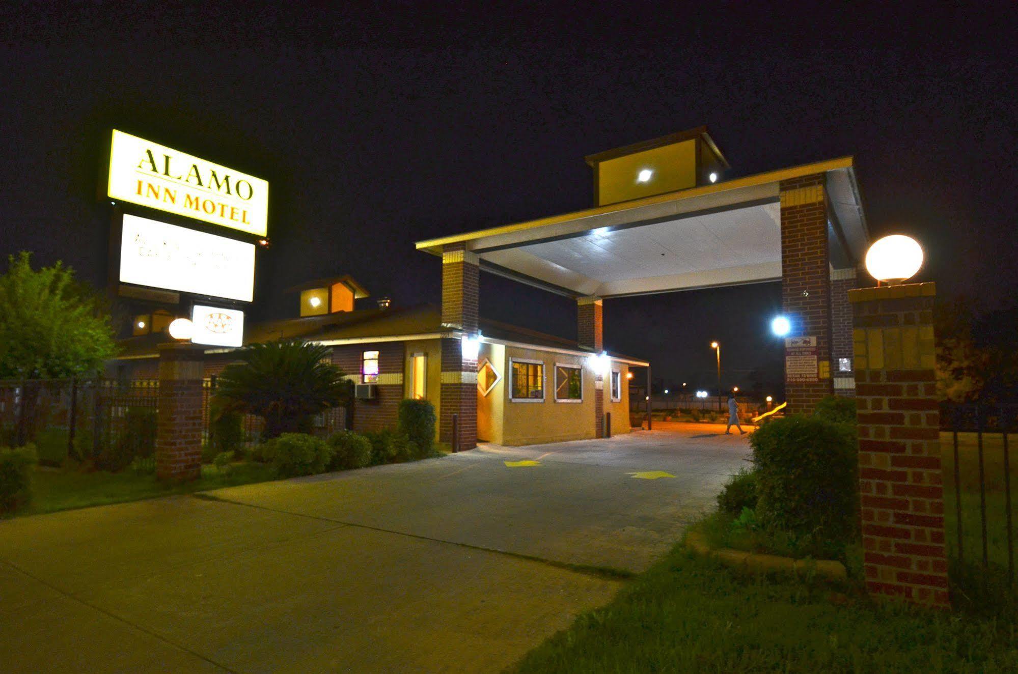 Americas Best Value Inn San Antonio Downtown Riverwalk ภายนอก รูปภาพ